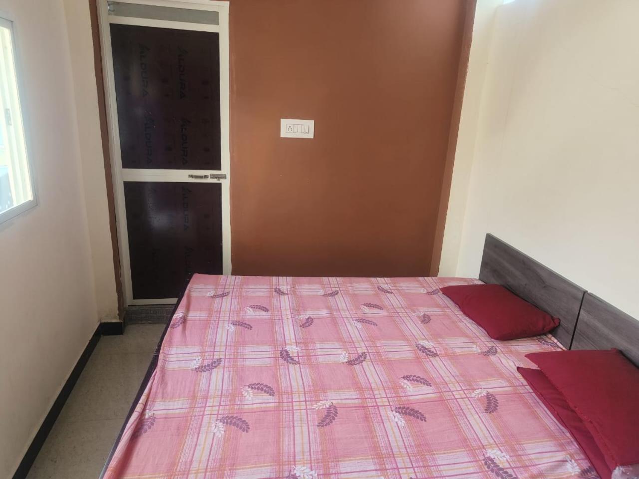 Kailash Kuti Guest House Ujjain Buitenkant foto